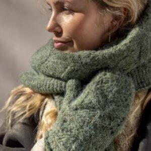 Leona knitted scarf oliivinvihreä