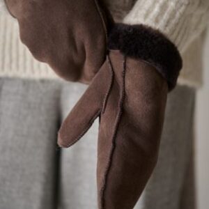Wooly villalapaset tummanruskea